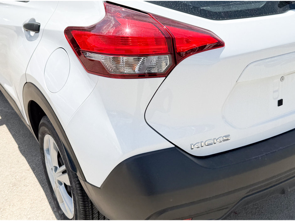 2019 Nissan Kicks S-10