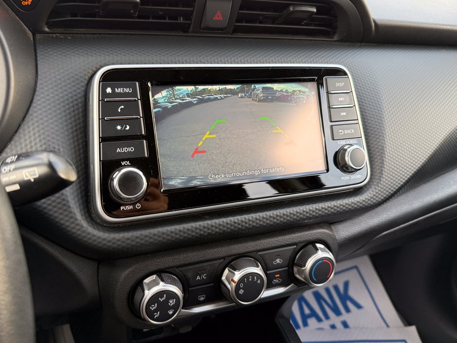 2021 Nissan Kicks S-23