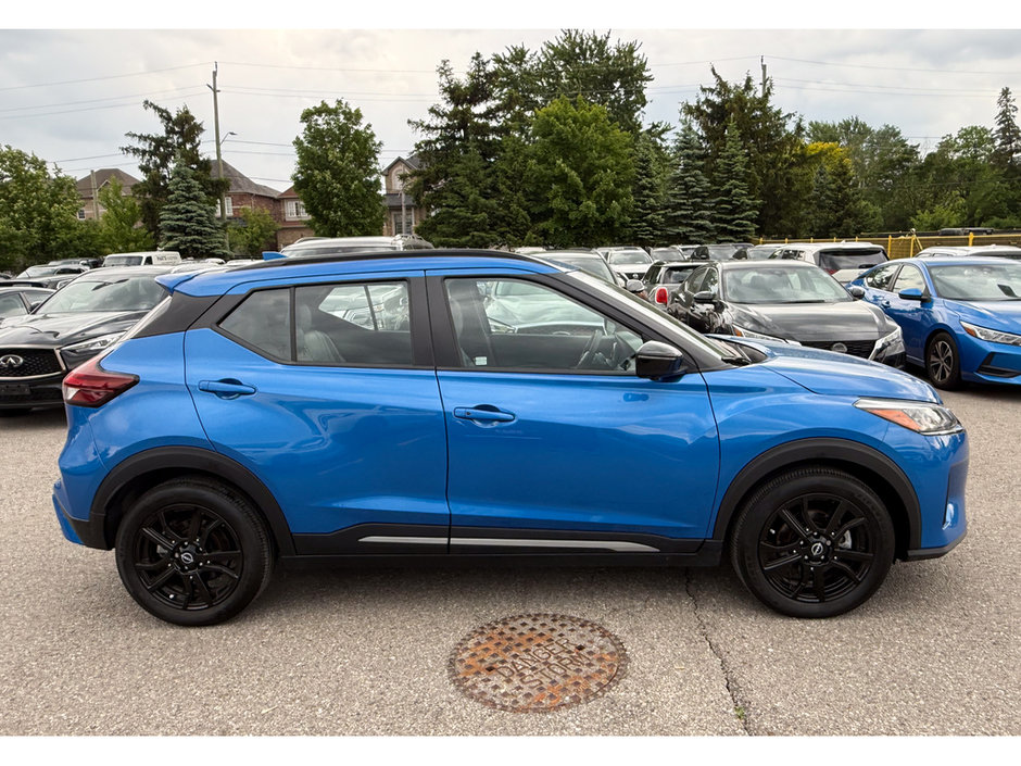2023 Nissan Kicks SR-8