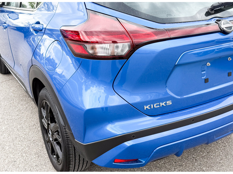 2023 Nissan Kicks SR-12