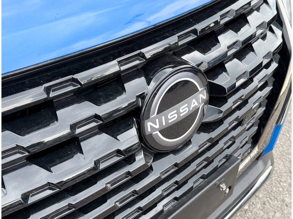 2023 Nissan Kicks SR-11
