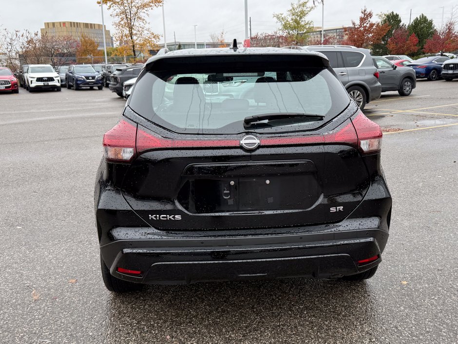 2023 Nissan Kicks SR-5