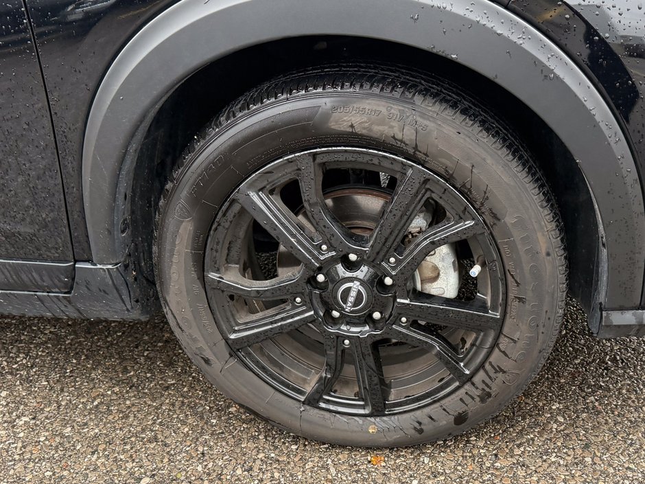 2023 Nissan Kicks SR-9