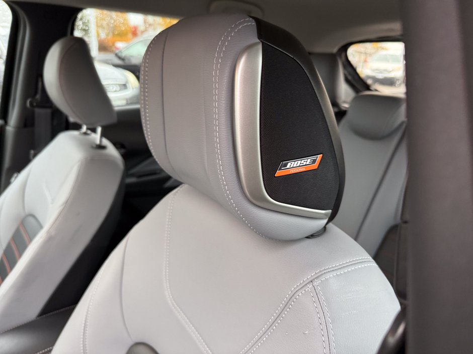 2023 Nissan Kicks SR-20