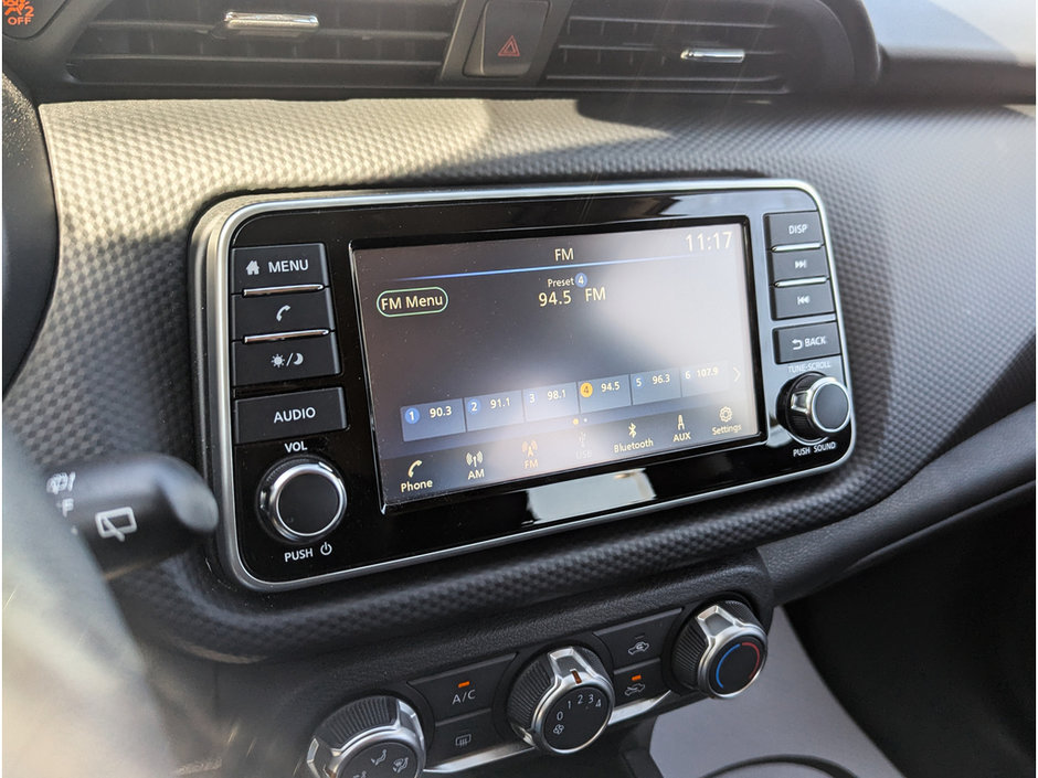 2024 Nissan Kicks S-23