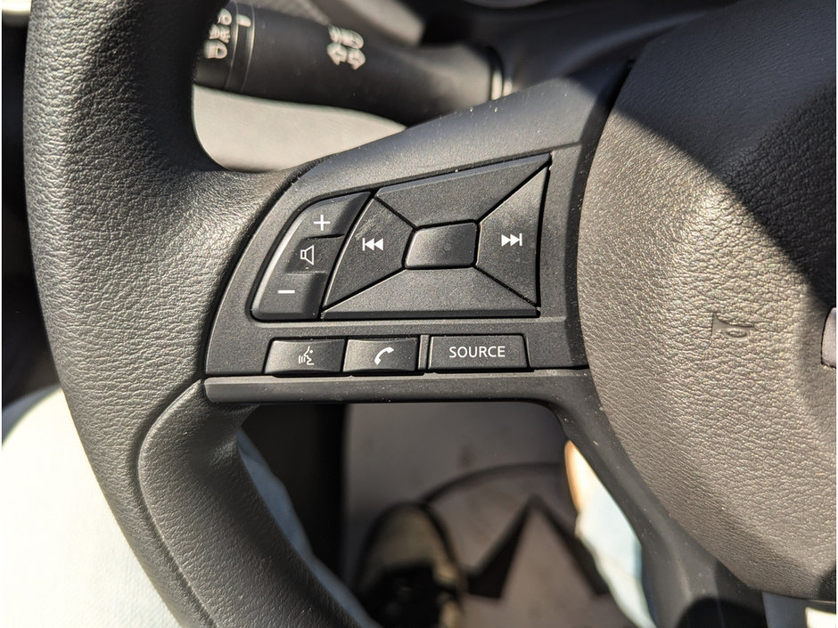 2024 Nissan Kicks S-25