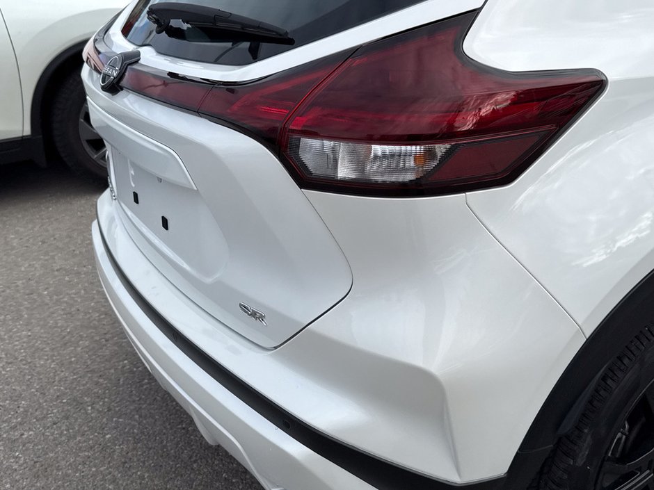 2024 Nissan Kicks SR-10