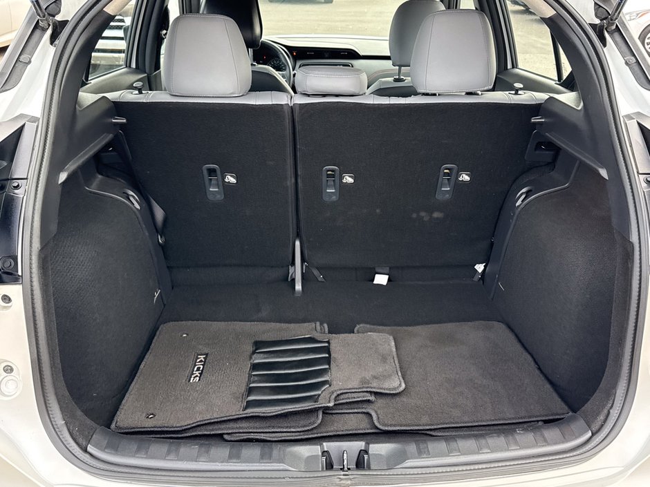 2024 Nissan Kicks SR-12