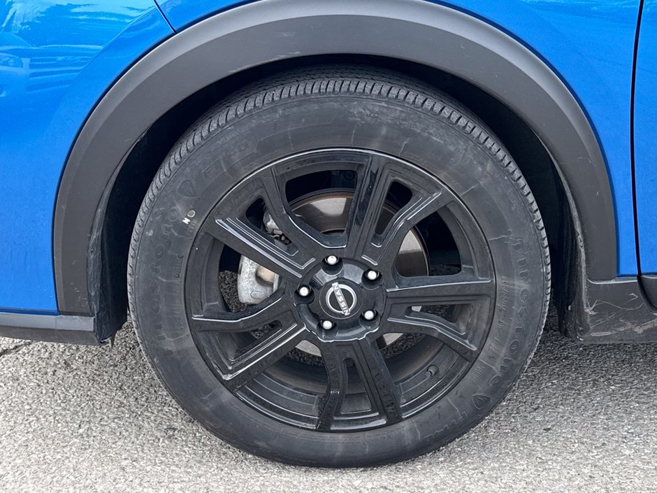 2024 Nissan Kicks SR-10