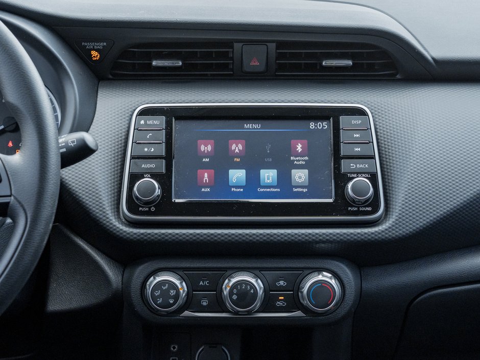 2024 Nissan Kicks S-23