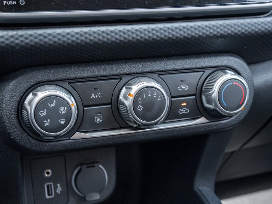 2024 Nissan Kicks S-18