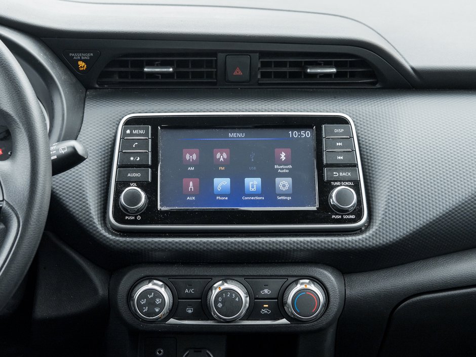 2024 Nissan Kicks S-22