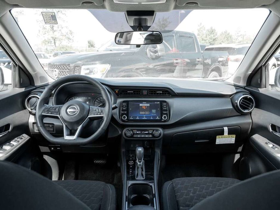 2024 Nissan Kicks SV-22