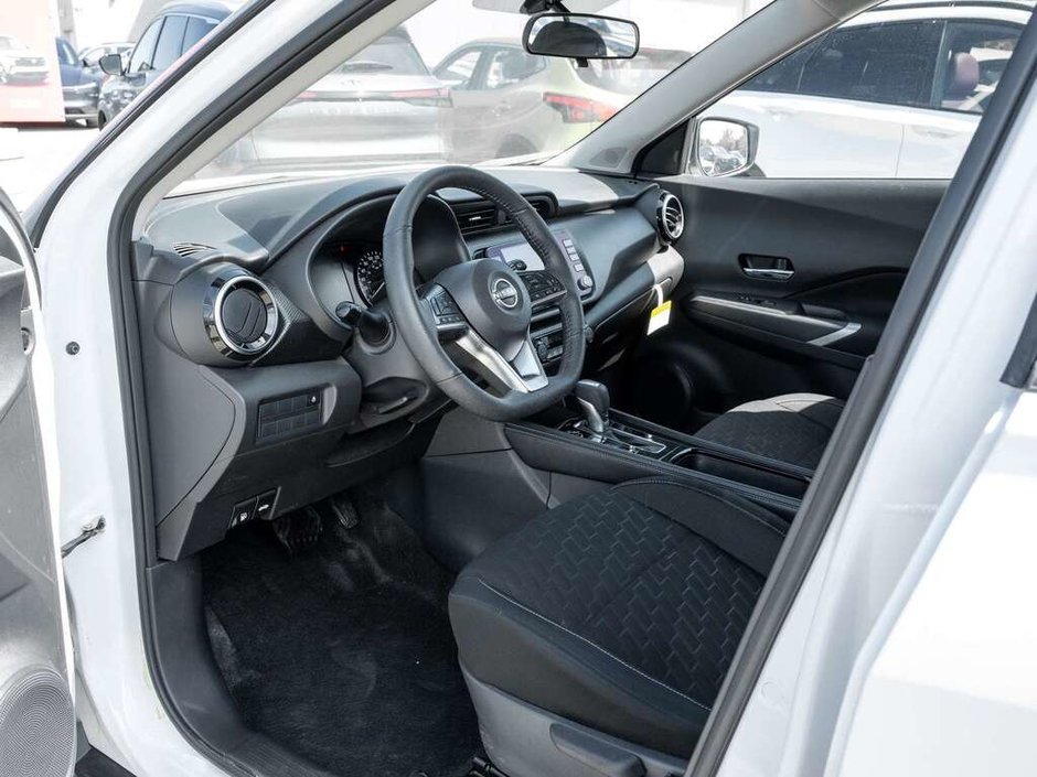 2024 Nissan Kicks SV-7