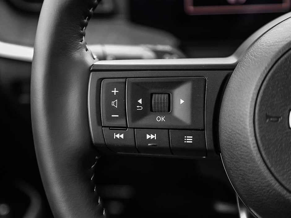 2025 Nissan Kicks SR PREMIUM-14
