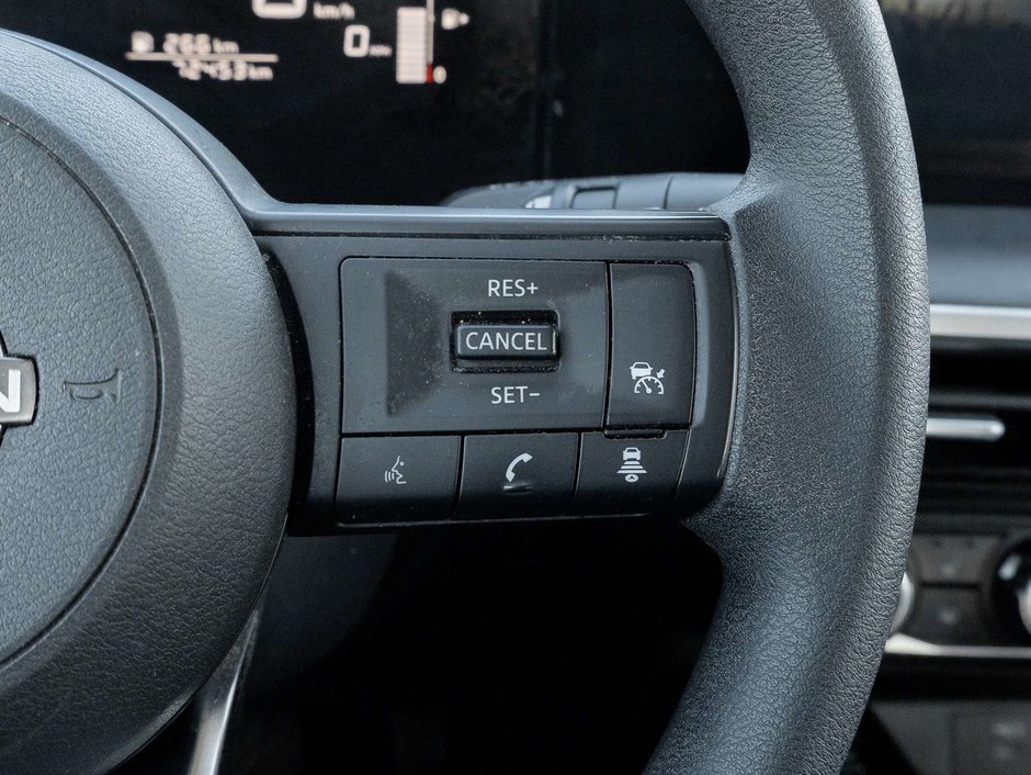 2025 Nissan Kicks S-10