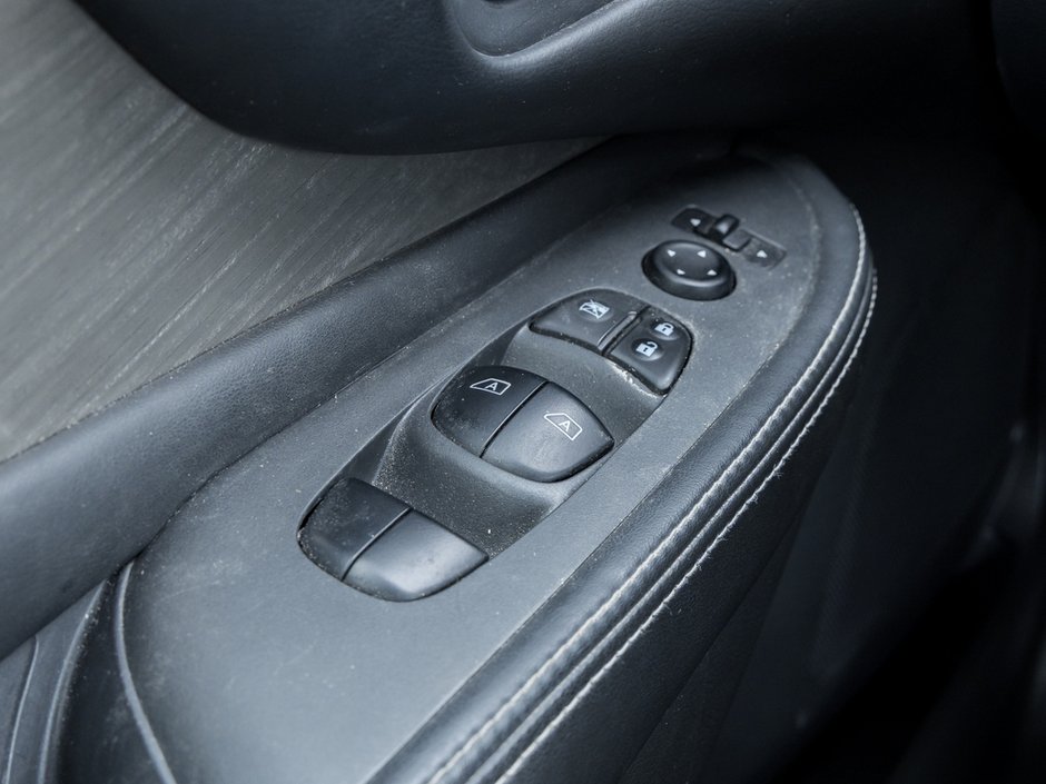 2017 Nissan Murano SV-12