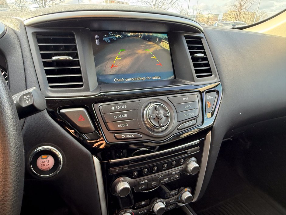 2020 Nissan Pathfinder S-18