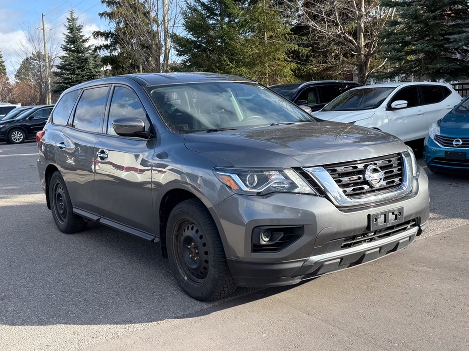 2020 Nissan Pathfinder S-8
