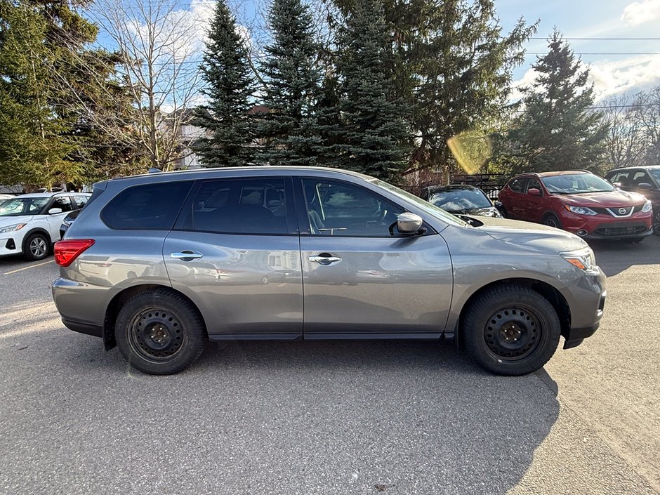 2020 Nissan Pathfinder S-7