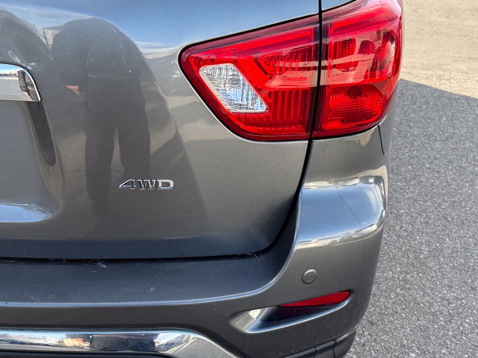 2020 Nissan Pathfinder S-12