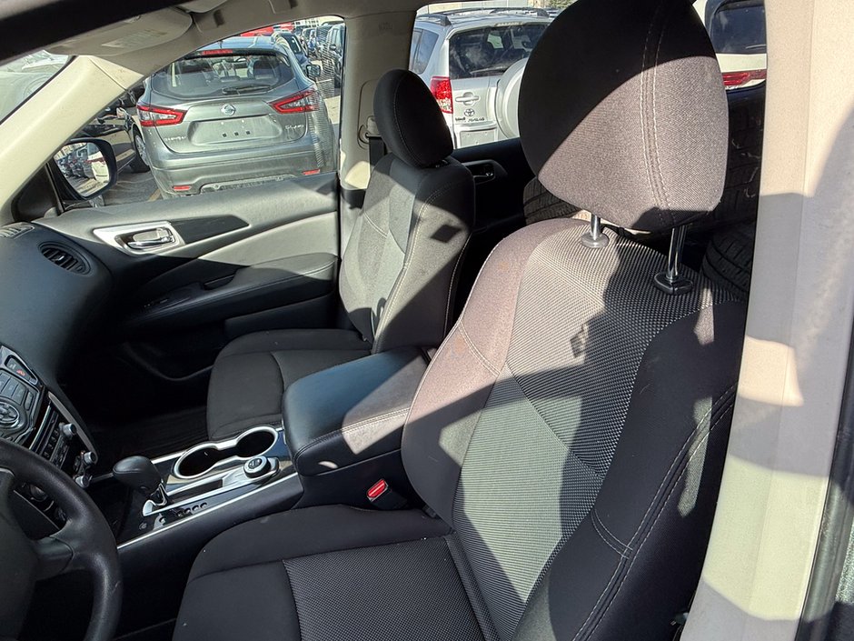 2020 Nissan Pathfinder S-14