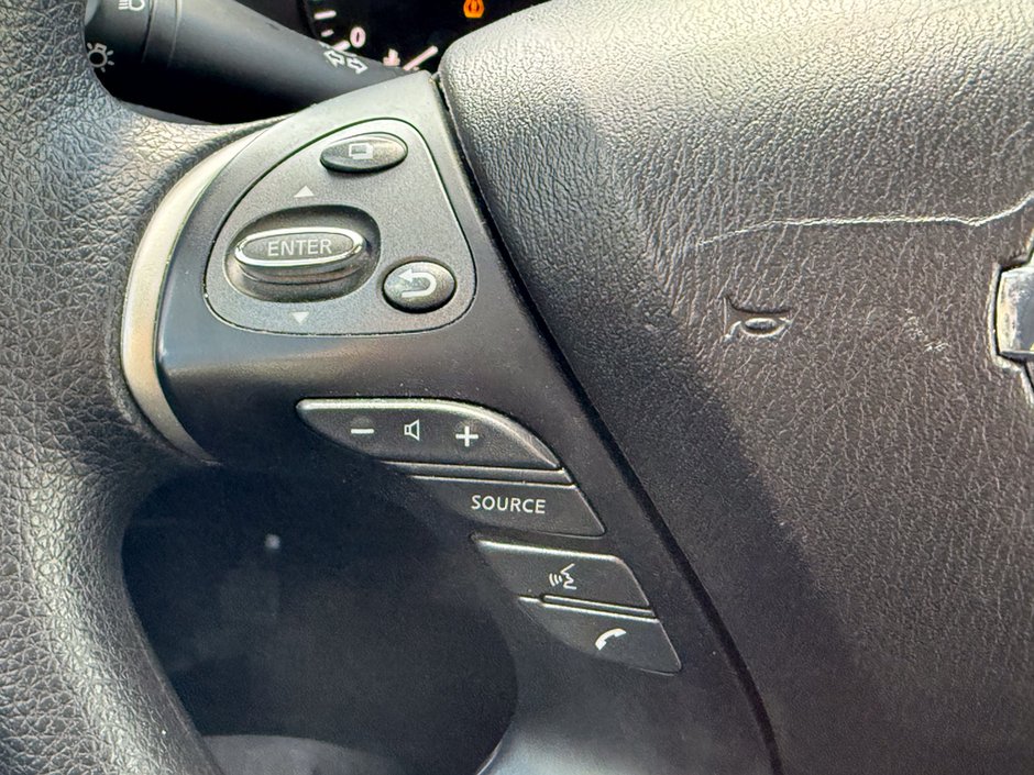 2020 Nissan Pathfinder S-19