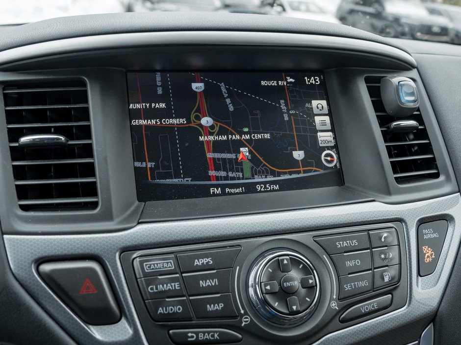 2020 Nissan Pathfinder SL-23