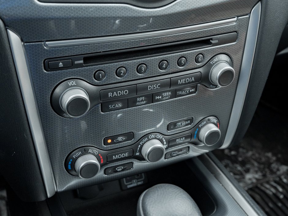 2020 Nissan Pathfinder SL-21