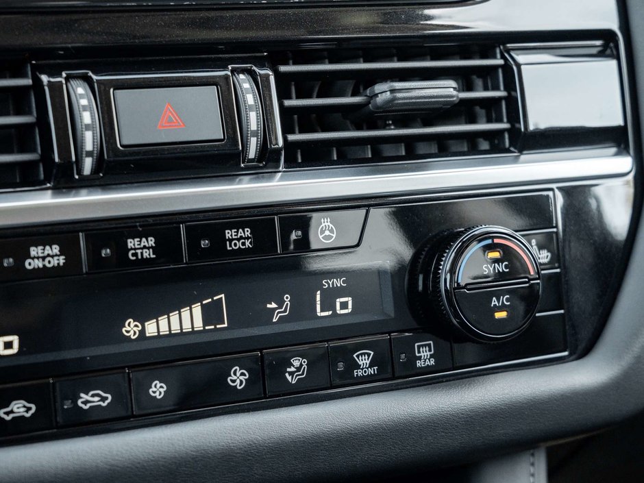 2023 Nissan Pathfinder SL-20