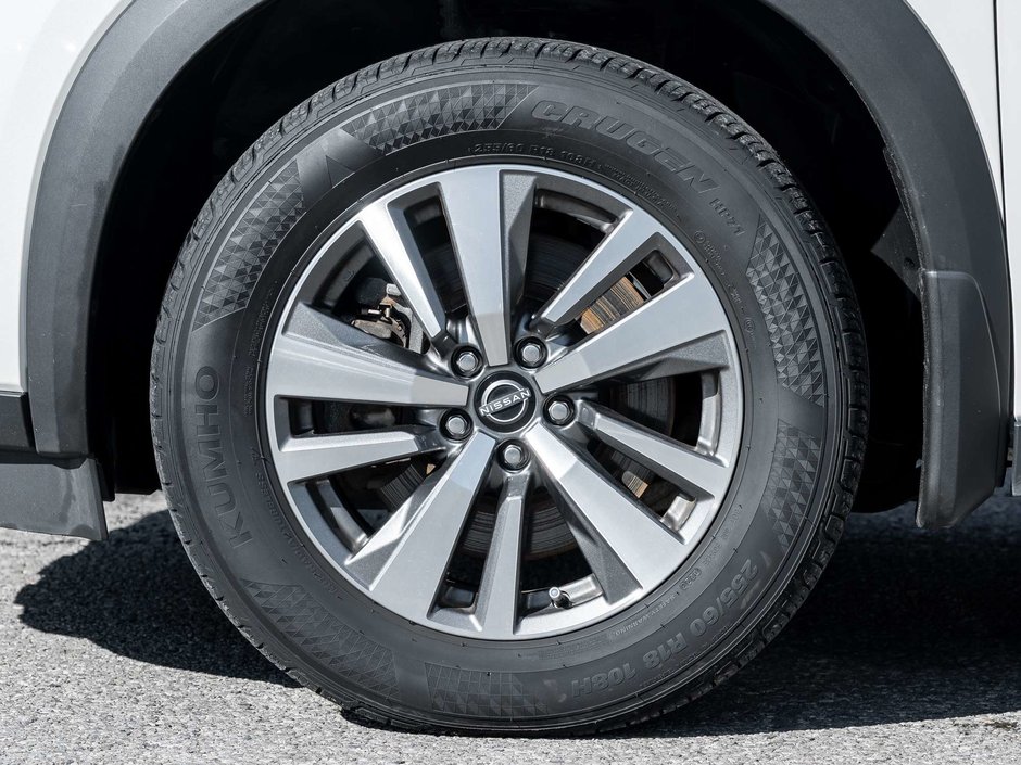 2023 Nissan Pathfinder SL-4