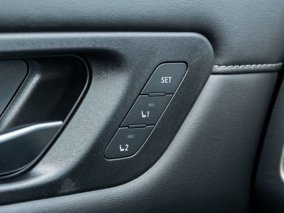 2023 Nissan Pathfinder SL-14