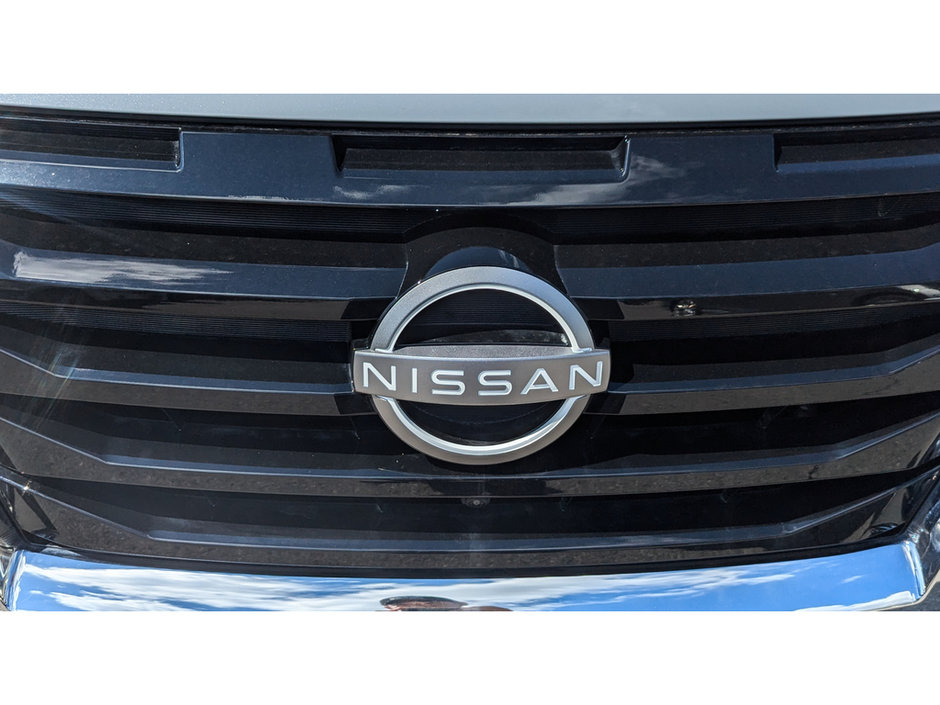 2024 Nissan Pathfinder SL-11