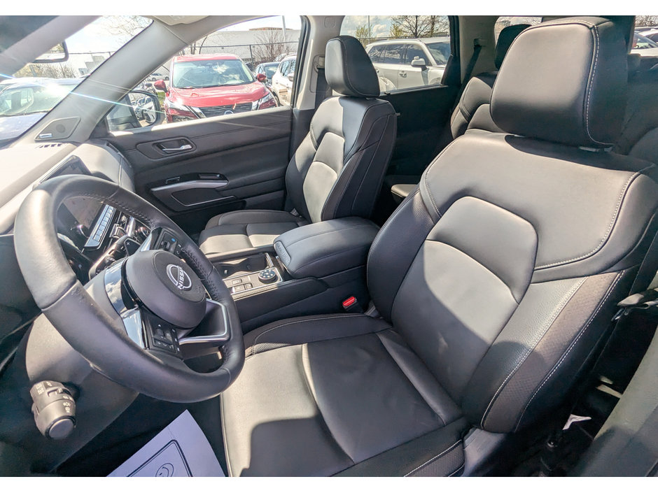 2024 Nissan Pathfinder SL-23