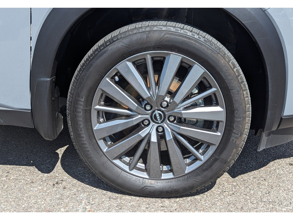 2024 Nissan Pathfinder SL-12