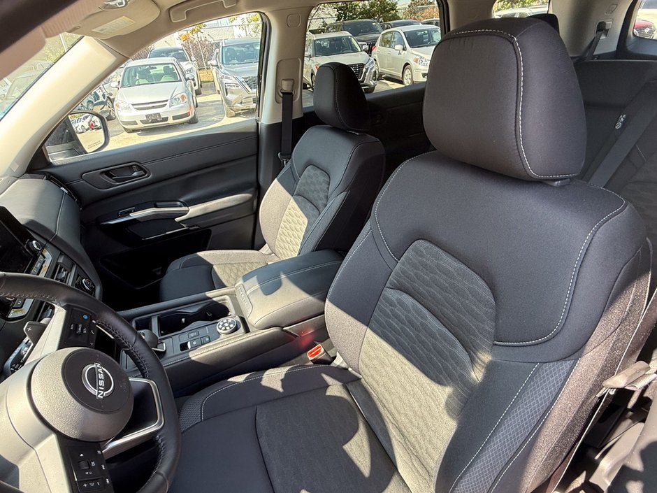 2024 Nissan Pathfinder S-21