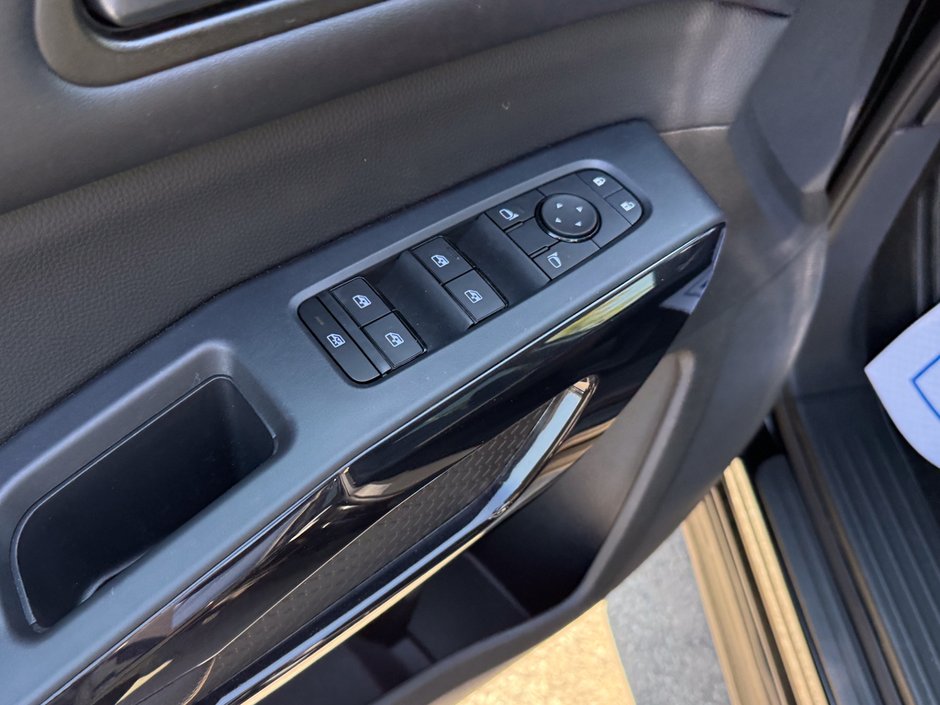 2024 Nissan Pathfinder S-20