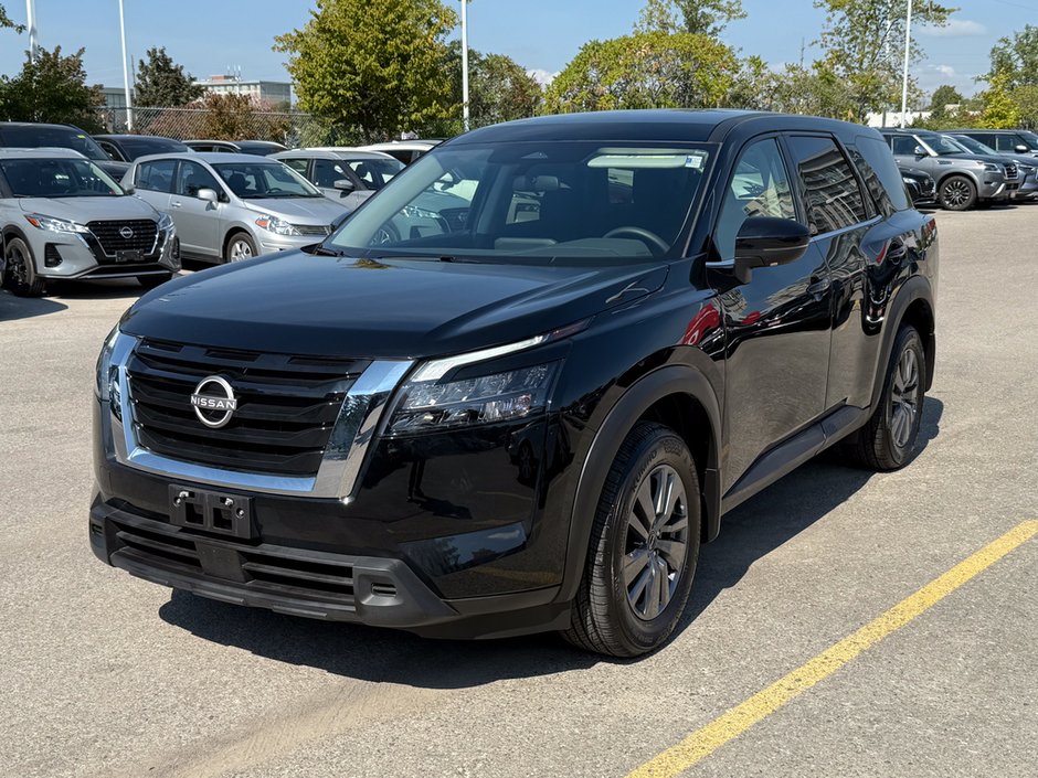 2024 Nissan Pathfinder S-3
