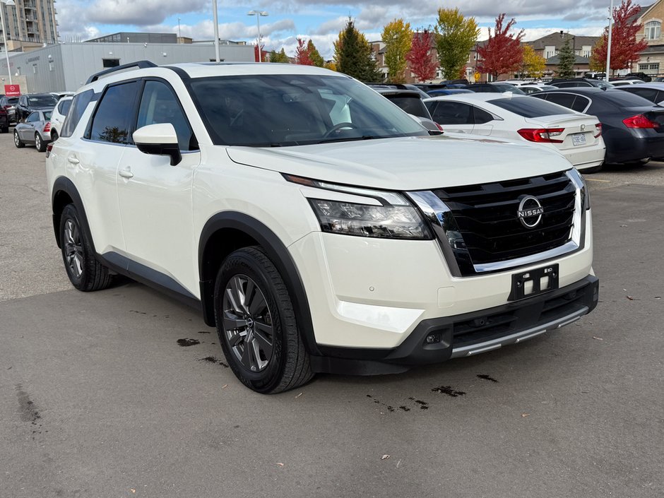 2024 Nissan Pathfinder SV-8