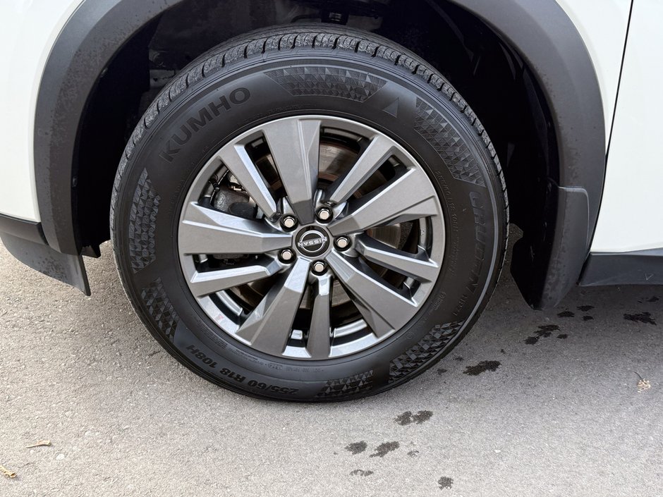 2024 Nissan Pathfinder SV-10