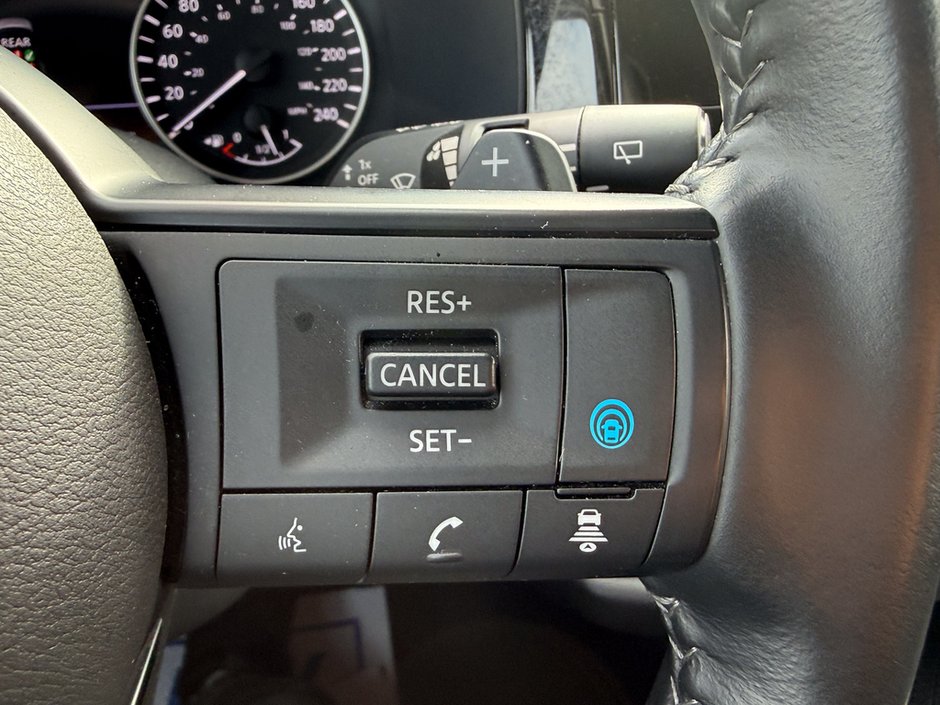 2024 Nissan Pathfinder SV-23