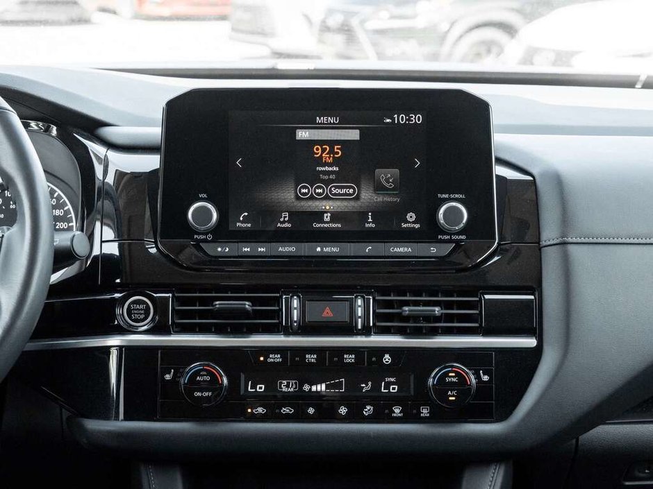 2024 Nissan Pathfinder SV-25