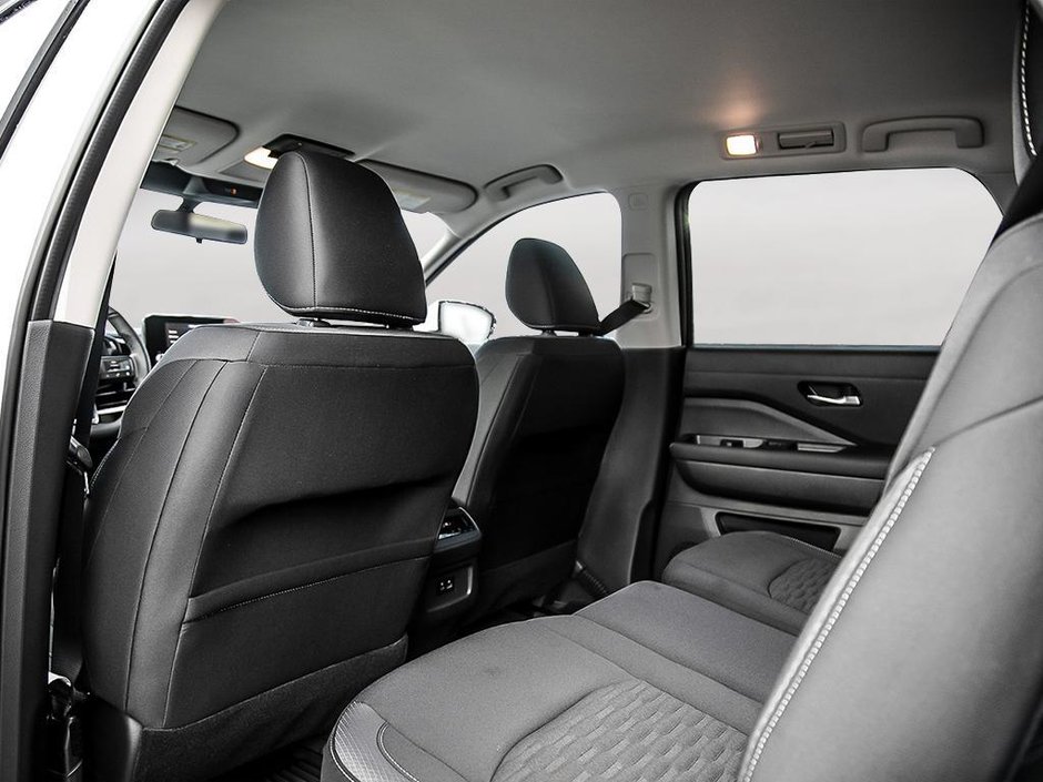 2025 Nissan Pathfinder S-21