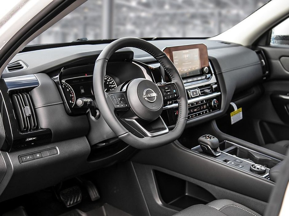 2025 Nissan Pathfinder S-12