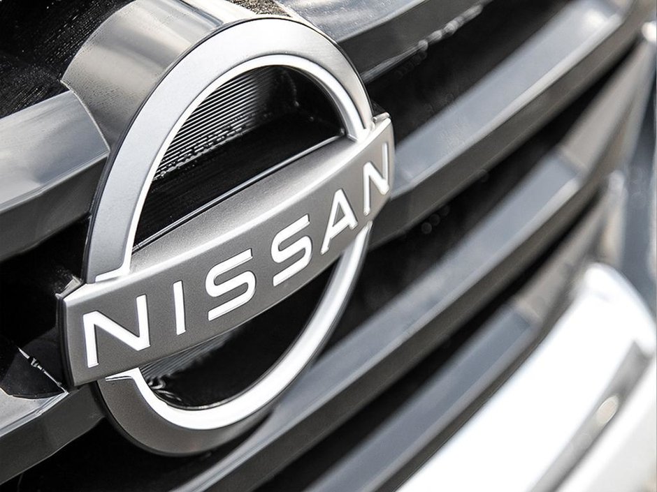 2025 Nissan Pathfinder S-9