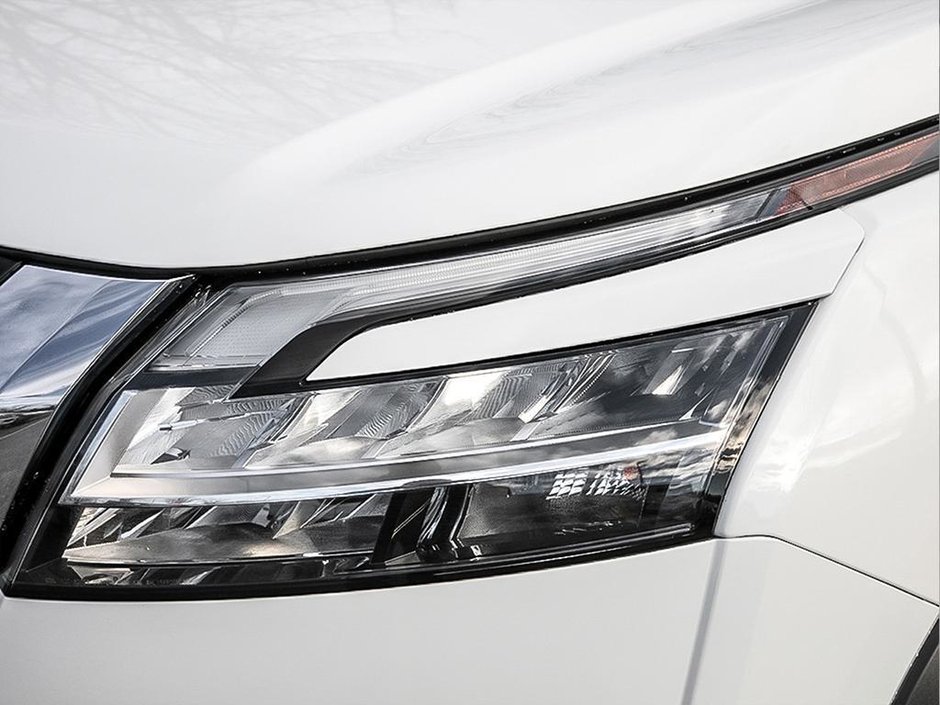 2025 Nissan Pathfinder S-9