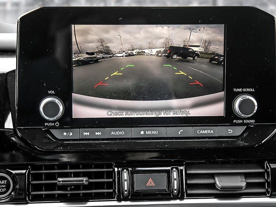 2025 Nissan Pathfinder S-17