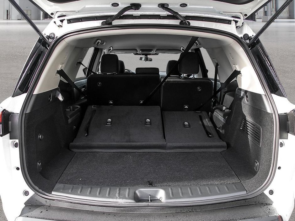 2025 Nissan Pathfinder S-6