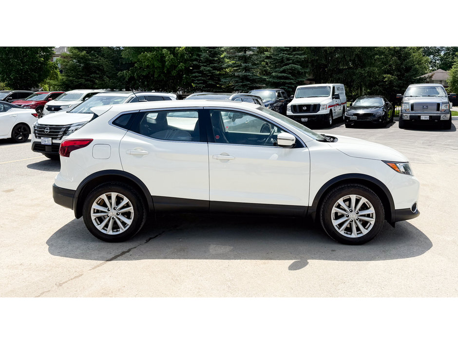 2017 Nissan Qashqai SV-7