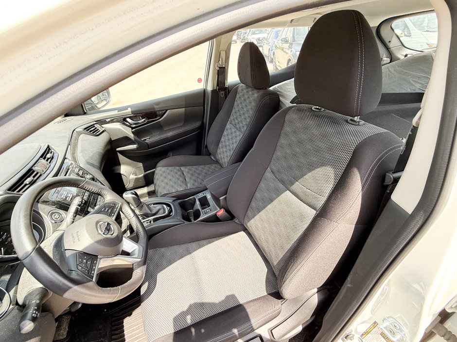 2017 Nissan Qashqai SV-16
